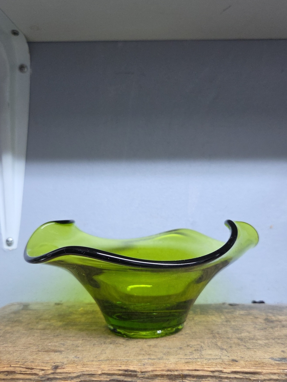 Vintage Viking Glass Epic Drape Avocado Green Handkerchief Bowl MCM